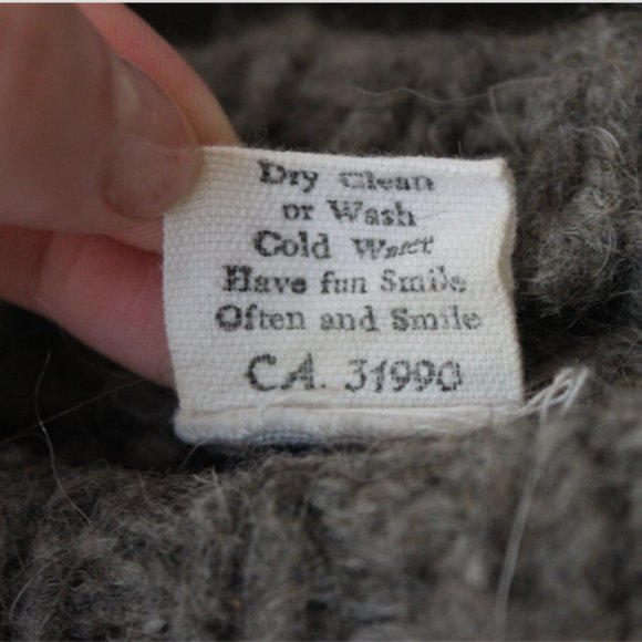 XL mens (or XXL Womens) 100% Wool Sweater - Picture 4 of 8